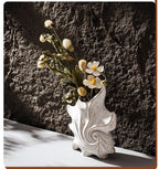 אגרטל קונכייה "גלי" מקרמיקה בעיצוב מודרני