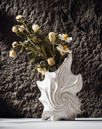 אגרטל קונכייה "גלי" מקרמיקה בעיצוב מודרני