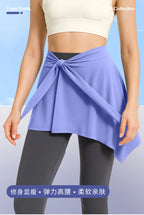 חצאית “לורי” – חצאית יוגה/פילאטיס קצרה עם כיסוי מחמיא וייב של קולג’ מודרני