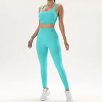 סט “ליאן” – סט יוגה מחטב עם טייץ היי־וויסט וחזיית ספורט נשית ויציבה