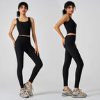 סט “אלין” – סט יוגה וריבד לנשים עם גופייה מרובעת וטייץ מחטב