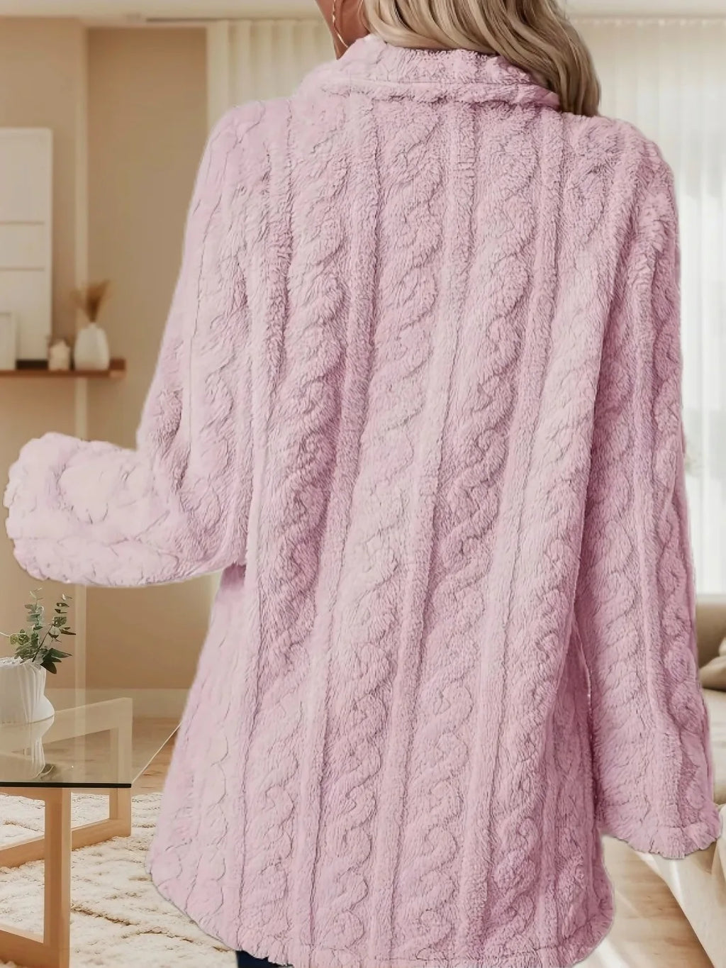 מעיל “קלרה” – מעיל פלש כפול־שורה, חמים, נשי ומלא סטייל לחורף