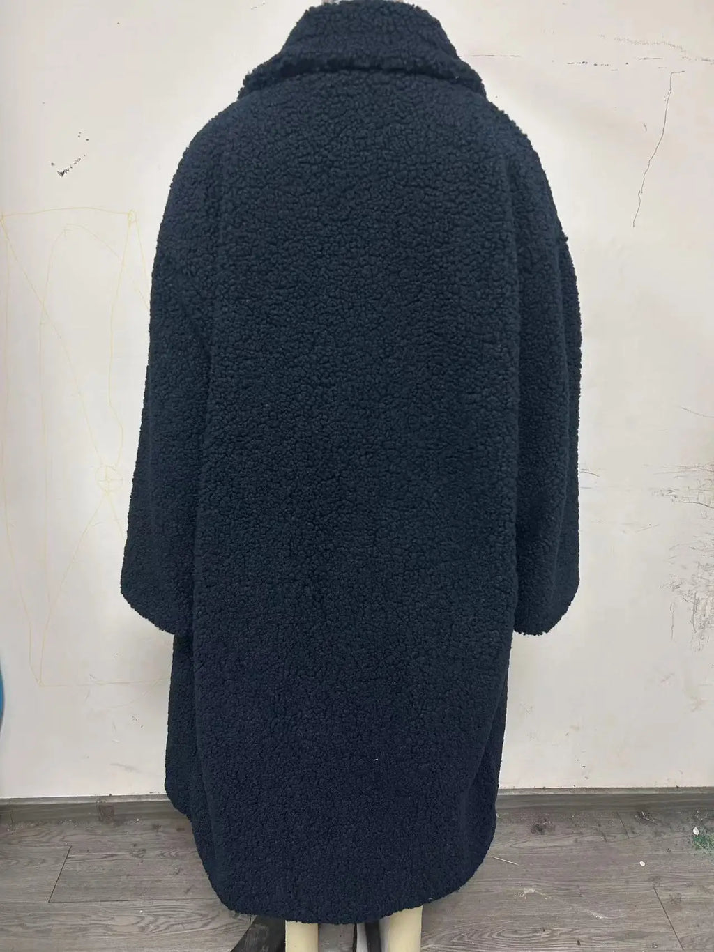 מעיל “דניאל” – מעיל ארוך, עבה ויוקרתי לחורף בסגנון High Street