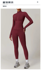 סט “מיכאלה” – סט יוגה 2025 עם טייץ היי־וויסט מחטב וג׳קט רוכסן ארוך שרוול