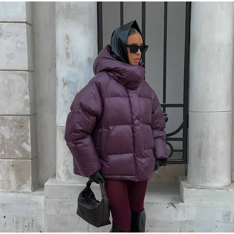 מעיל חורפי קצר לנשים – עם קפוצ׳ון, רוכסן וכפתורים