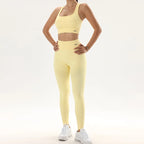 סט “ליאן” – סט יוגה מחטב עם טייץ היי־וויסט וחזיית ספורט נשית ויציבה