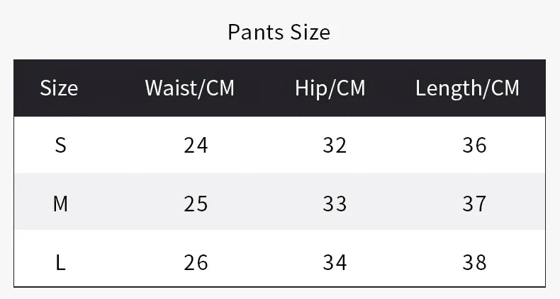 סט “קיילי” – סט יוגה קצר עם טופ פתוח בגב משולש וטייץ היי־וויסט מחטב