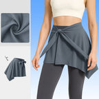 חצאית “לורי” – חצאית יוגה/פילאטיס קצרה עם כיסוי מחמיא וייב של קולג’ מודרני