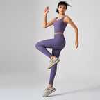 סט “אלין” – סט יוגה וריבד לנשים עם גופייה מרובעת וטייץ מחטב