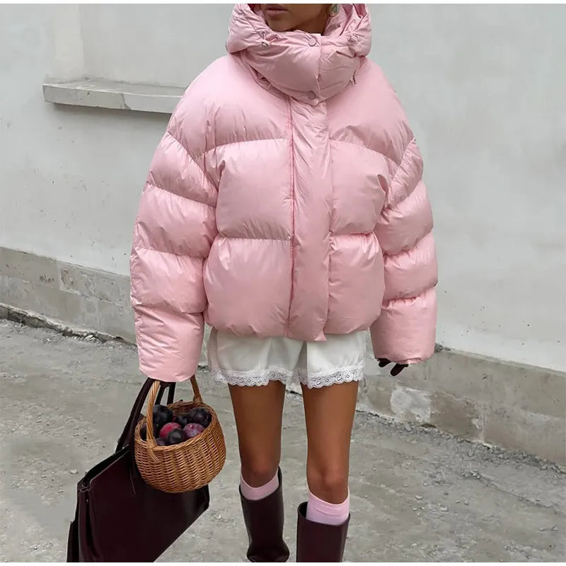 מעיל חורפי קצר לנשים – עם קפוצ׳ון, רוכסן וכפתורים