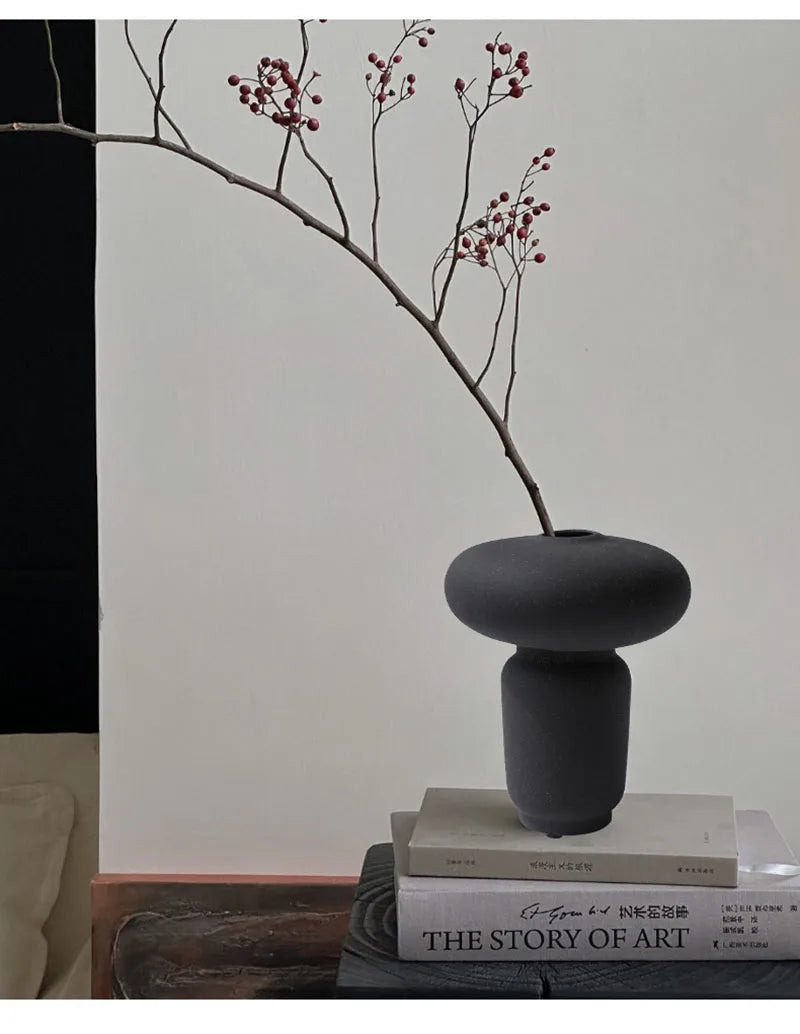 ואזה קרמית "יקי" בעיצוב נורדי לאיקבנה – 18 ס״מ