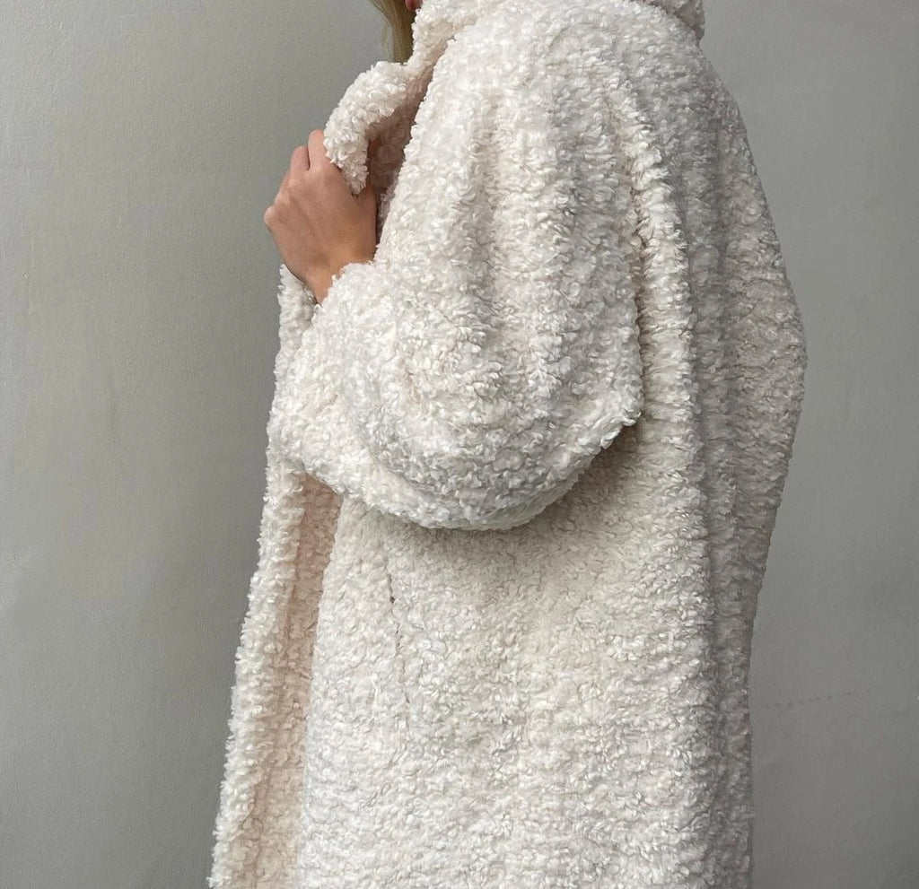 מעיל “דניאל” – מעיל ארוך, עבה ויוקרתי לחורף בסגנון High Street