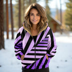 מעיל “נעמה” – מעיל חורף מעוצב עם הדפס גיאומטרי וקפוצ’ון פרוותי