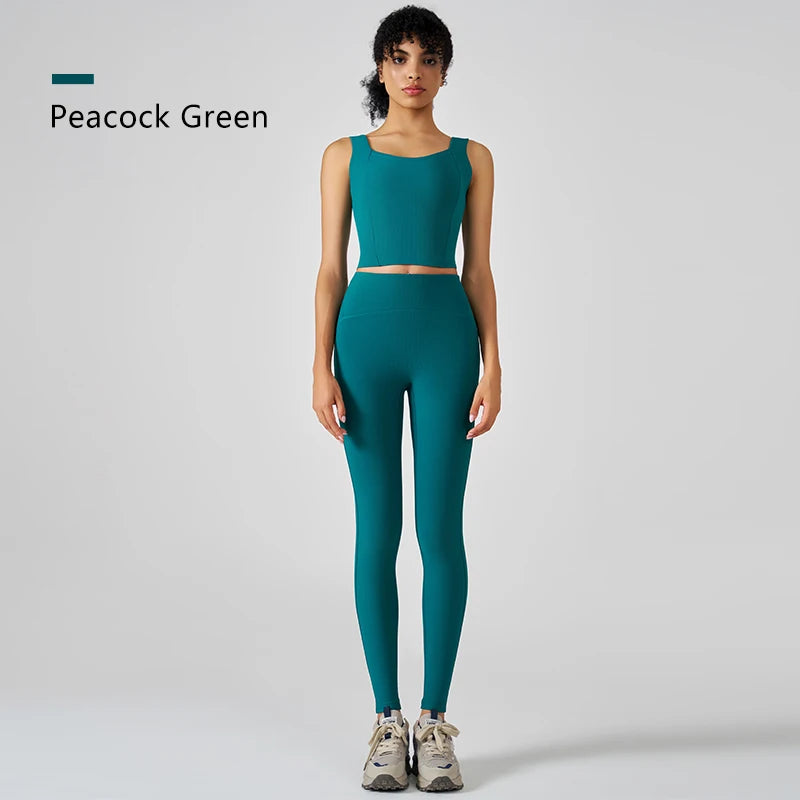 סט “אלין” – סט יוגה וריבד לנשים עם גופייה מרובעת וטייץ מחטב