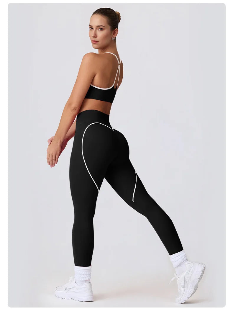 סלין – Céline Sculpt Seamless Yoga Set