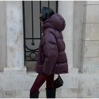 מעיל חורפי קצר לנשים – עם קפוצ׳ון, רוכסן וכפתורים