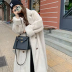 מעיל “מרינה” – מעיל פרווה אקולוגית ארוך, מחמם ואלגנטי לחורף 2026