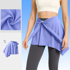 חצאית “לורי” – חצאית יוגה/פילאטיס קצרה עם כיסוי מחמיא וייב של קולג’ מודרני