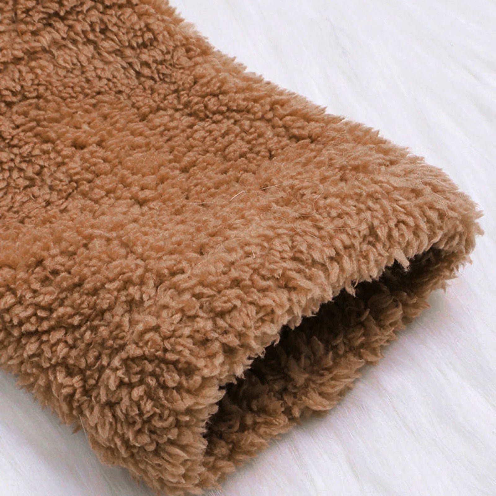 מעיל חורף מחמם לנשים – עם פרווה רכה וקפוצ'ון