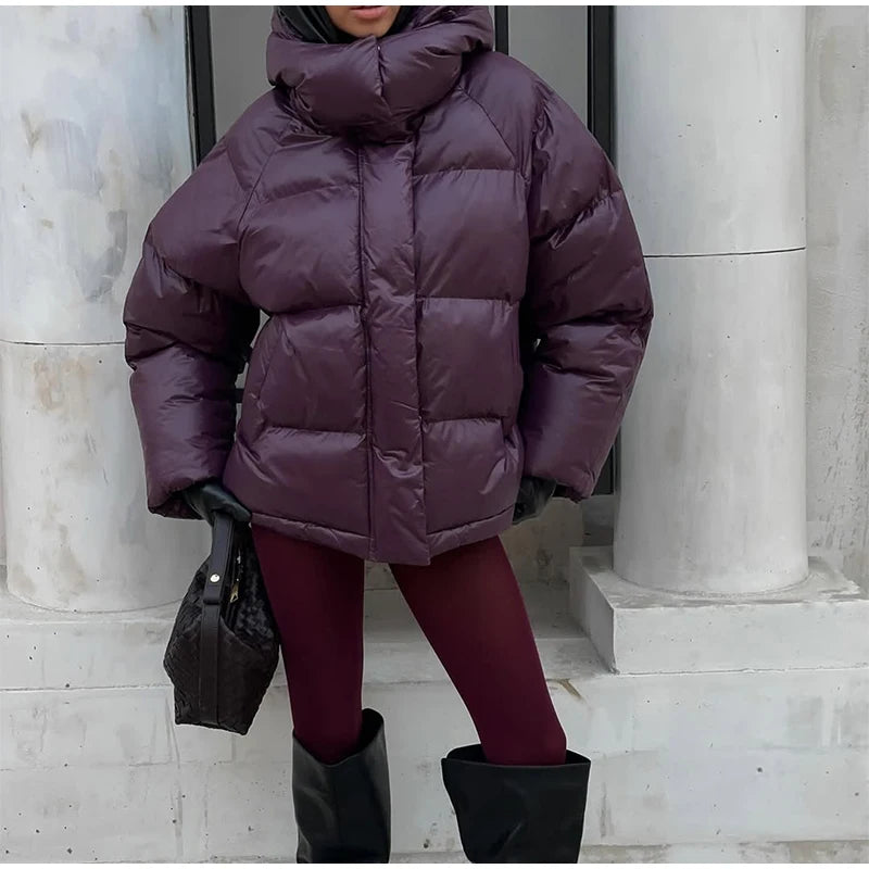 מעיל חורפי קצר לנשים – עם קפוצ׳ון, רוכסן וכפתורים