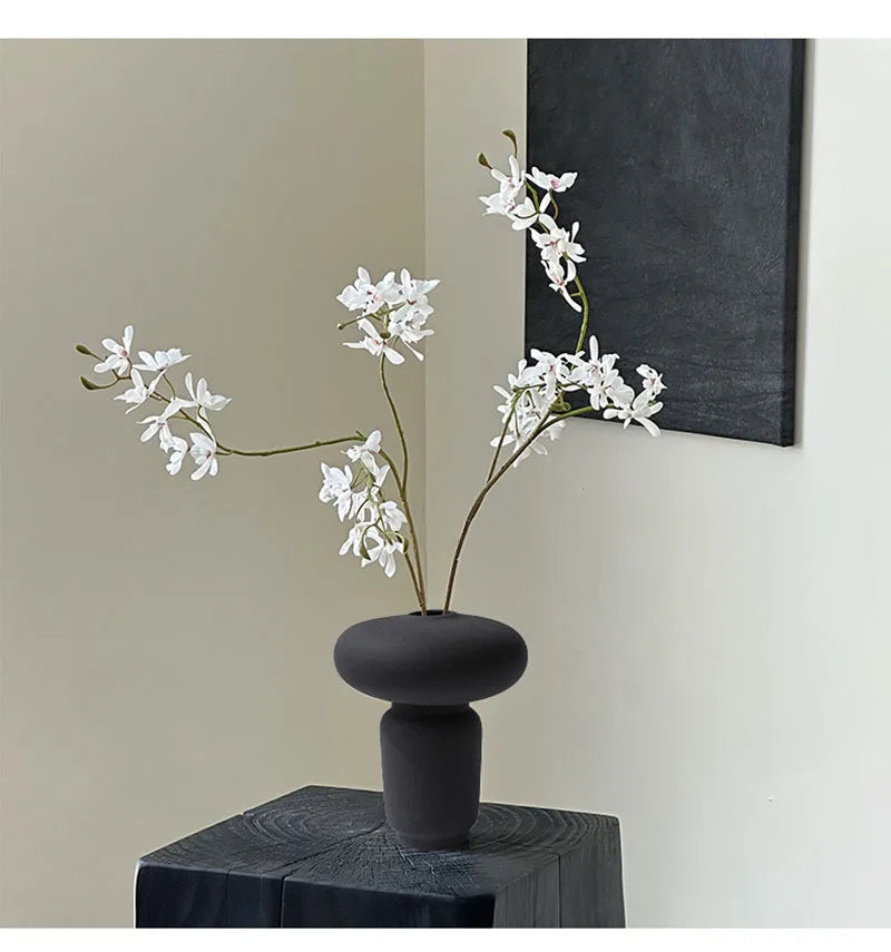 ואזה קרמית "יקי" בעיצוב נורדי לאיקבנה – 18 ס״מ