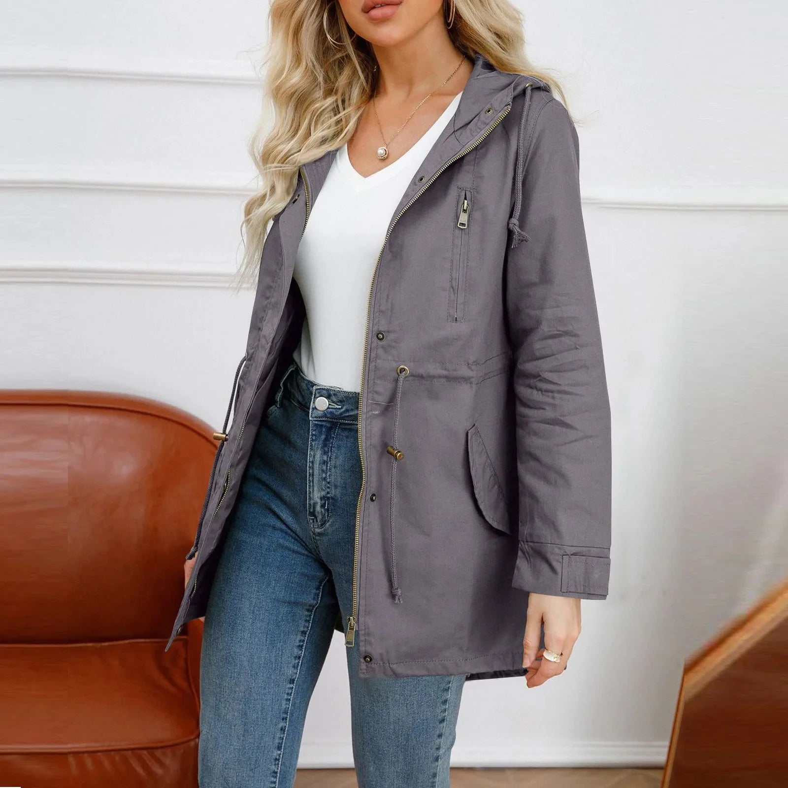 מעיל “נועה” – טרנץ' קפוצ׳ון אלגנטי לכל עונות השנה