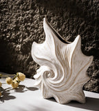 אגרטל קונכייה "גלי" מקרמיקה בעיצוב מודרני