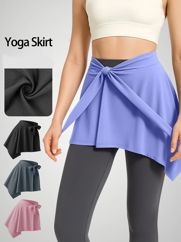 חצאית “לורי” – חצאית יוגה/פילאטיס קצרה עם כיסוי מחמיא וייב של קולג’ מודרני