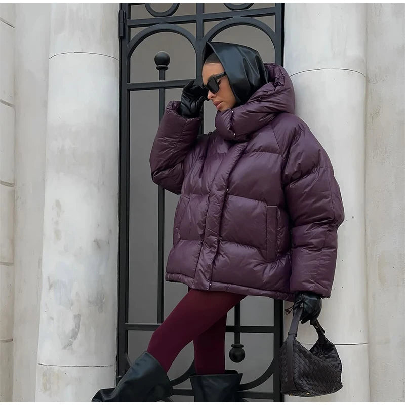 מעיל חורפי קצר לנשים – עם קפוצ׳ון, רוכסן וכפתורים