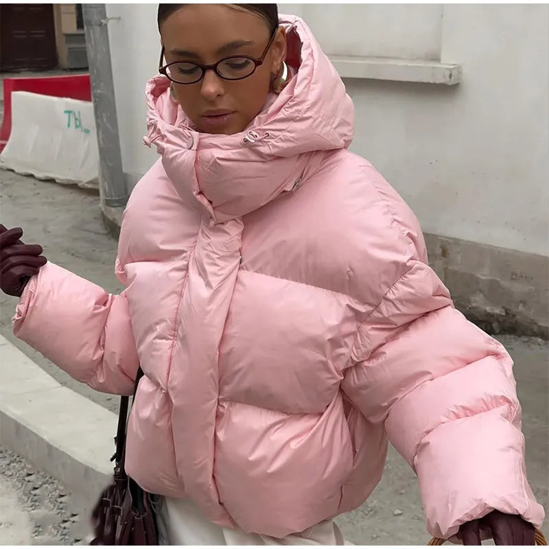 מעיל חורפי קצר לנשים – עם קפוצ׳ון, רוכסן וכפתורים