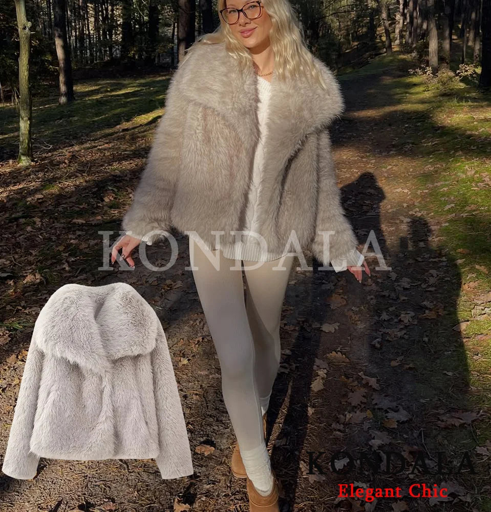 מעיל “קורל” – מעיל פרווה חום עמוק בסגנון High Street יוקרתי