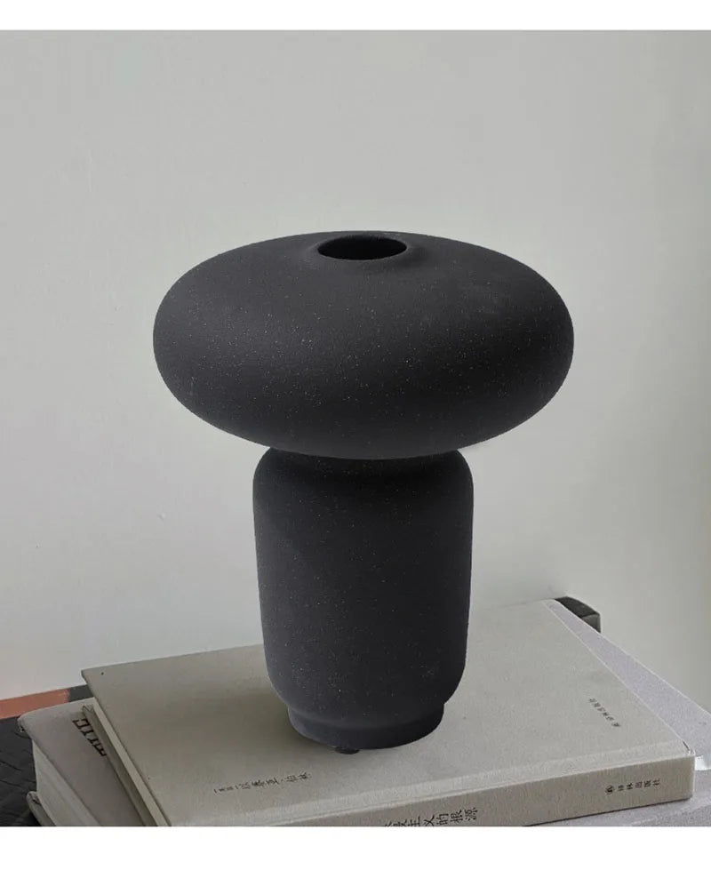 ואזה קרמית "יקי" בעיצוב נורדי לאיקבנה – 18 ס״מ