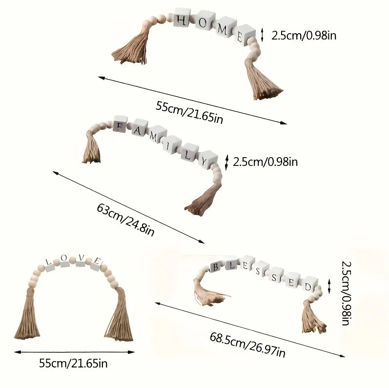 שרשרת אותיות עץ בעיצוב כפרי עם גדילים