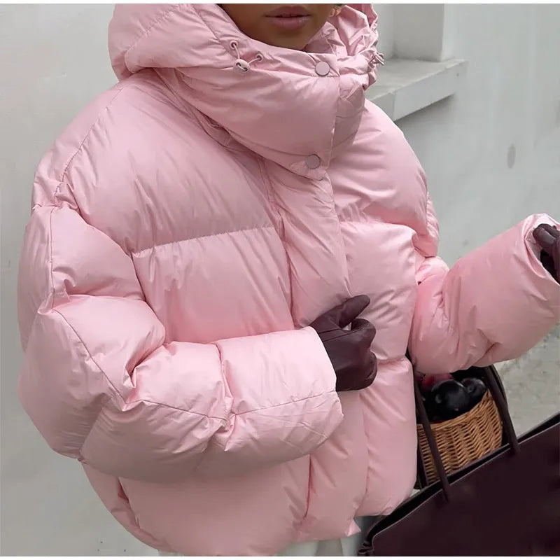 מעיל חורפי קצר לנשים – עם קפוצ׳ון, רוכסן וכפתורים