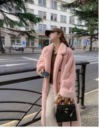 מעיל “מרינה” – מעיל פרווה אקולוגית ארוך, מחמם ואלגנטי לחורף 2026