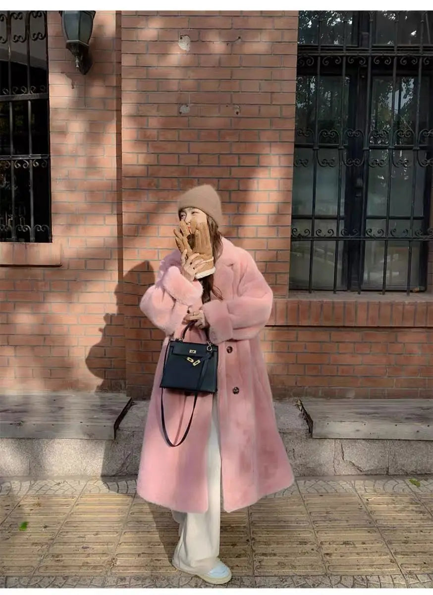 מעיל “מרינה” – מעיל פרווה אקולוגית ארוך, מחמם ואלגנטי לחורף 2026