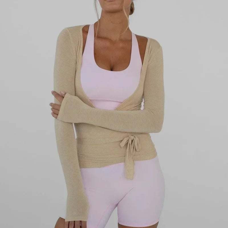 חולצת "אלורה" – Elora Wrap Yoga Top